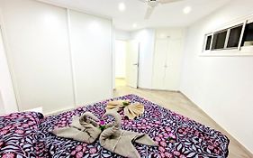 Luxury San Marino Apartment & Pool View