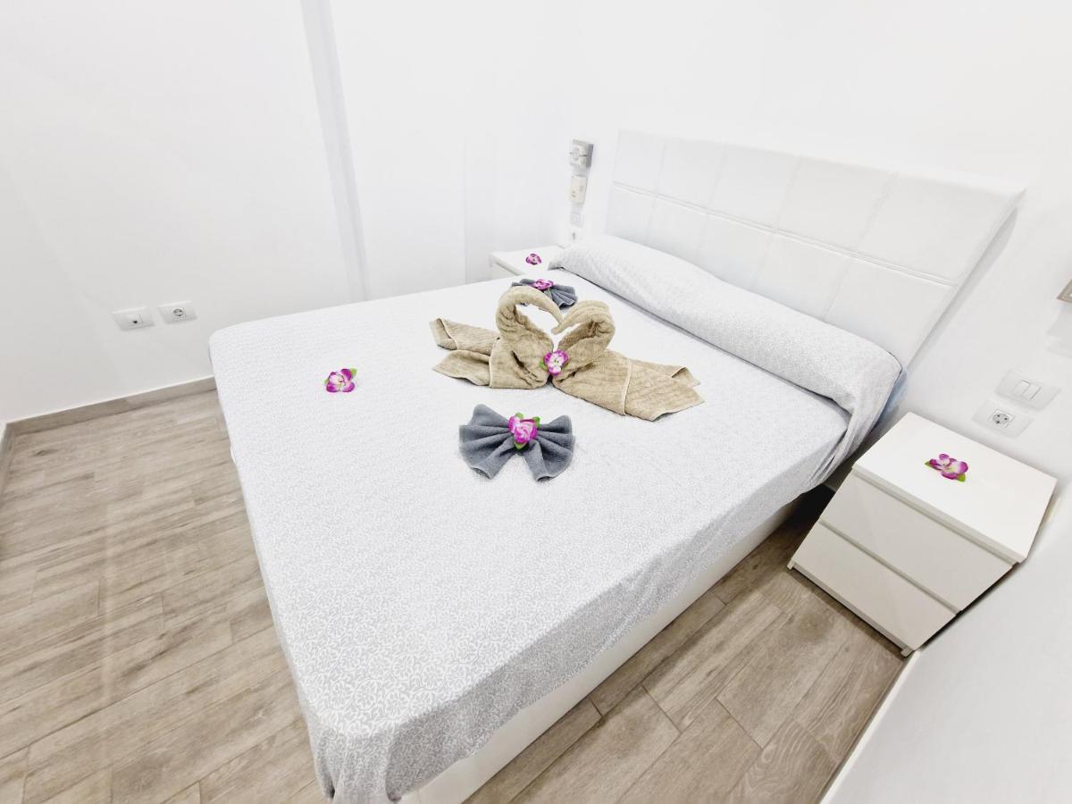 Luxury San Marino Apartment & Pool View Los Cristianos  Exterior photo